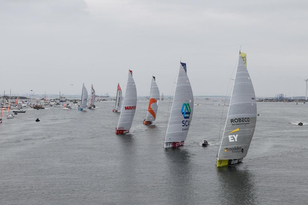 June 27, 2015. The final day of the 2014-15 edition of the Volvo Ocean Race. The fleet during the Inmarsat In-Port Race in Gothenburg. ©  Ainhoa Sanchez/Volvo Ocean Race